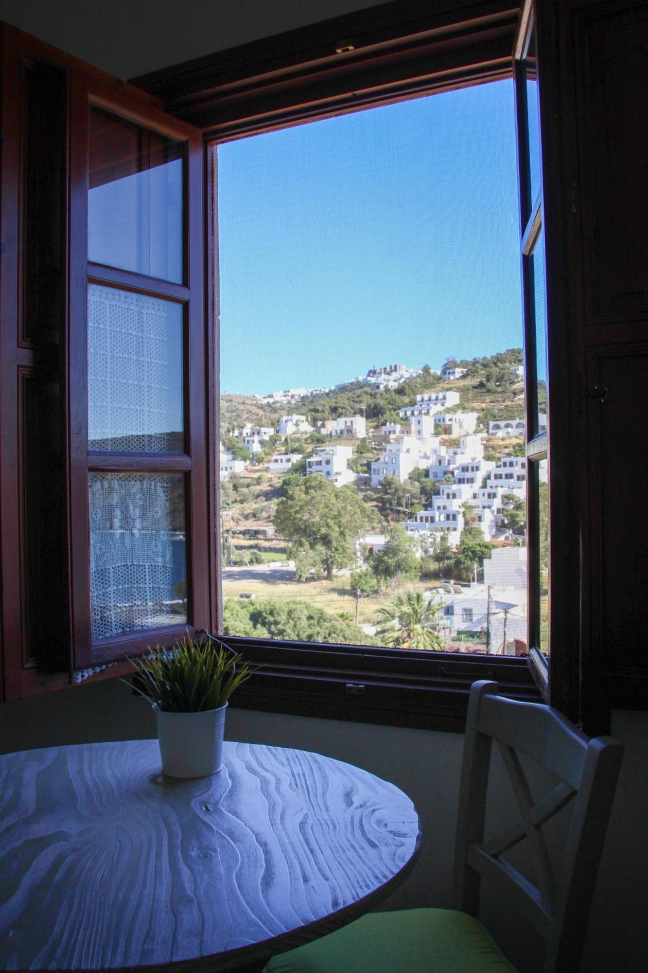 Aparthotel Mistral-Patmos Skála Esterno foto